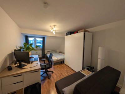 Charmante 2-Zimmer-Dachgeschosswohnung in bester Lage der Bonner Altstadt