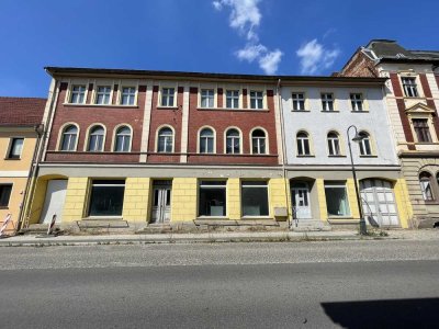 leerstehendes Wohn-und Geschäftshaus im Stadtzentrum