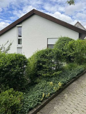 Schönes Einfamilienhaus mit Einliegerwohnung und Pool in Zimmern-Horgen