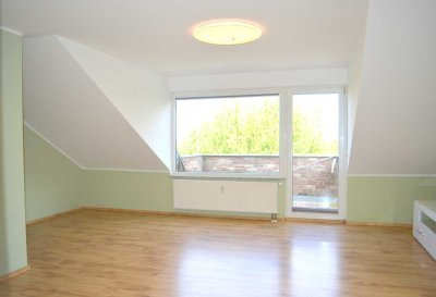 Schöne und neuwertige 4-Zimmer-Dachgeschosswohnung mit Balkon in Kreuzau