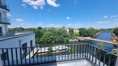 Penthouse direkt in erster Spree Linie mitten im Tiergarten + massive Terrasse