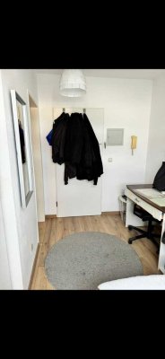 1-Zimmer-Wohnung mit Balkon und EBK in Augsburg/Haunstetten