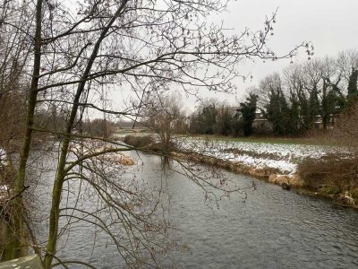 Grundstück mit Wasserlage