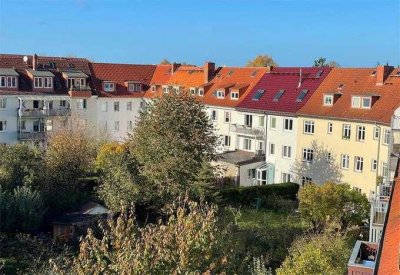 Erstbezug nach Renovierung - offene Dachgeschosswohnung mit Galerie