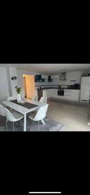 Modernisierte 4-Zimmer-Maisonette-Wohnung mit Balkon in Ichenhausen 01728828406