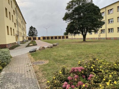 Top sanierte Wohnung! Freundliche 2 Zimmer Wohnung in einem Mehrfamilienhaus