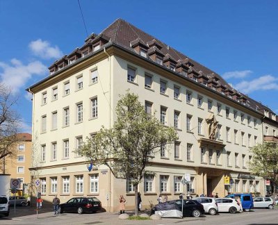 Wohnen im Kulturdenkmal. Helle, sanierte 2 Zimmer-Loftwohnung inkl. Einbauküche