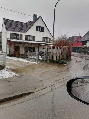 Preiswertes 3, 5 -Zimmer-Haus in Holzheim