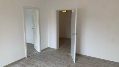 barrierefreie, frisch renovierte, stilvolle 2-Raum-Wohnung in Neuss-Norf