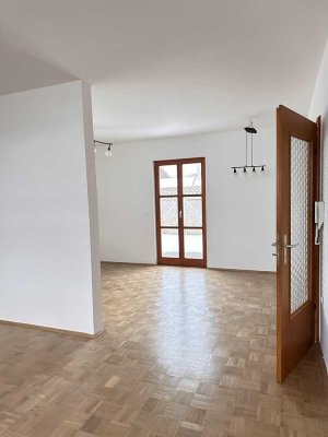 Traumwohnung mit Dachterrasse im Bayerischen Wald! Eigener Eingang, Ankleide, Parkettboden...