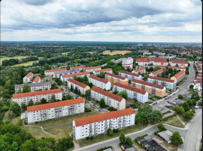 Gepflegte 4 ZKB Wohnung in Bitterfeld-Wolfen! WE29