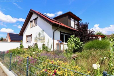 2-Familien-Wohnhaus mit Einliegerwohnung und schönem Garten zu verkaufen