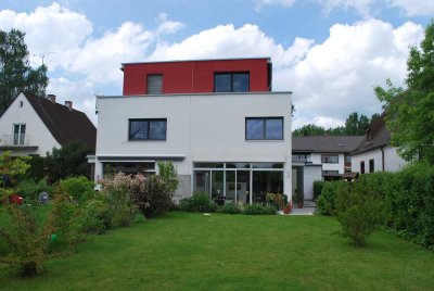 Große Doppelhaushälfte mit Garten in München, Stadtrandlage, Nah zur Aubinger Lohe