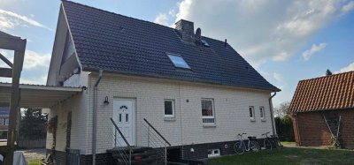 Einfamilienhaus plus separater kleiner Mieteinheit und großem Grundstück in Bleckede an der Elbe !