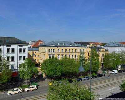 Wohnen im Herzen von Augsburg– Exklusive DG-Wohnung mit großzügiger Dachterrasse