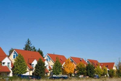 Reihenmittelhaus, Terrasse und Garage