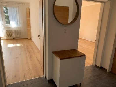 nette 2 Zimmer Wohnung mit Balkon über Innsbruck zu vermieten