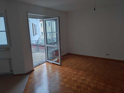 Attraktive Wohnung in Bad Soden, Stadtmitte, 5 Gehminuten zum Bahnhof