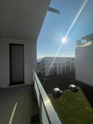 Schönste Lage provisionsfrei: Helle, moderne, neuwertige 4,5-Z-Whg auf 133 m² / 2.OG / barrierearm