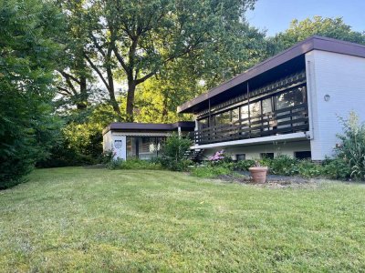 Lichtdurchfluteter Bungalow in ruhiger Lage von Negenborn mit großem Garten von privat