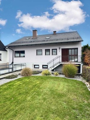 Zuhause mit Chance: XXL-Haus mit Garten sucht Familie mit handwerklichen Möglichkeiten