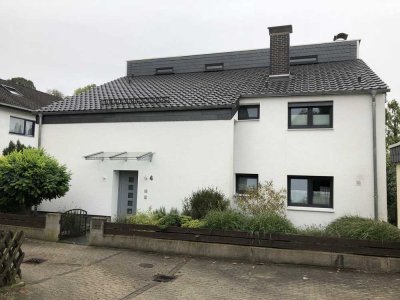 2 Familienhaus mit ELW in gesuchter Hanglage mit Blick auf Bensheim