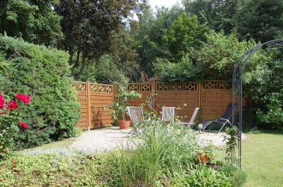 Helle 1 Zi Wohnung mit Loggia in ruhiger Grünlage.