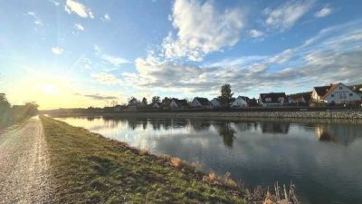 Charmante Dachgeschosswohnung in Möhrendorf mit Dachterrasse