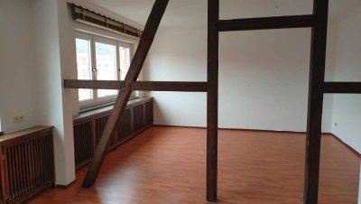 Helle, renovierte 3-Zimmer-Wohnung, 1. OG