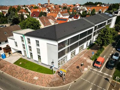 Heute kaufen - morgen einziehen ! Wunderschöne 3 Zi.-Maisonette, große Dachterrasse, zentral, uvm...