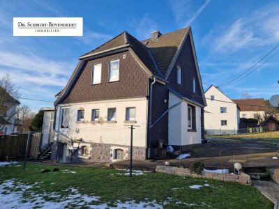 Einfamilienhaus im Altbau Charme - mit Gartenhaus, Garage und Doppelcarport in Ortsrandlage!