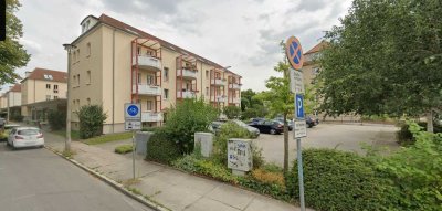 Vollständig renovierte 3-Raum-Wohnung mit Balkon in zentraler Lage