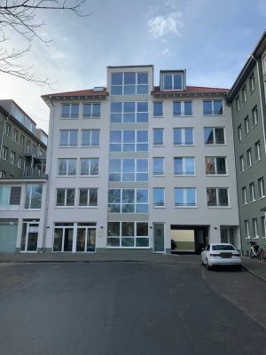 zentrale helle Neubauwohnung mit Balkon & Ankleidezimmer