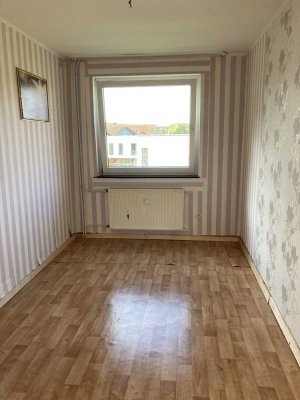 Gut geschnittene 3 Zimmer Wohnung mit Balkon