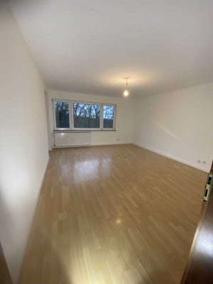 Renovierte 3 Zimmer Wohnung zw. Bad Soden/Königsstein inkl. Küche und Balkon