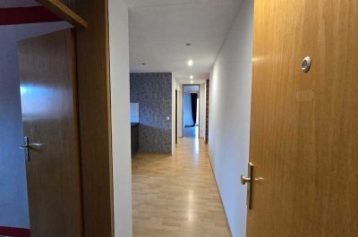 3 Zimmer Wohnung mit Balkon und Stellplatz in Rutesheim wartet auf neue Mieter!