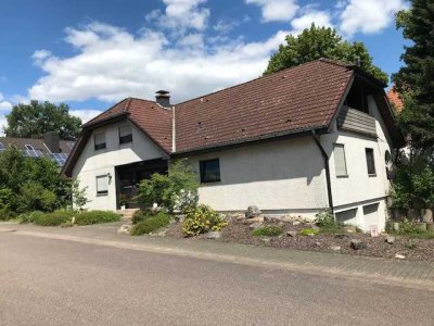 2 Familienhaus, incl. ELW, großer Garten in St. Ingbert, evtl. Vermietung