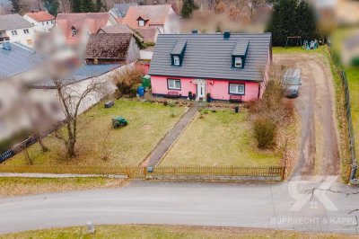 Attraktives Einfamilienhaus mit großen Garten nähe Grafenwöhr – Modernisiert und vielseitig nutzbar!