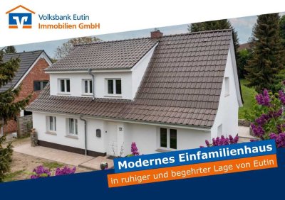 Willkommen in Ihrem neuen Zuhause: Modernisiertes Einfamilienhaus mit Charakter und Komfort in Eutin