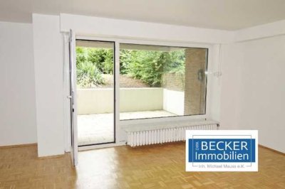 Meerbusch-Strümp: Modernisiertes Souterrainappartement mit Terrasse