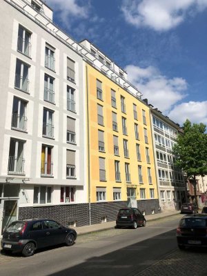 Bezugsfreie Sonnenwohnung im Frankenberger Viertel   !