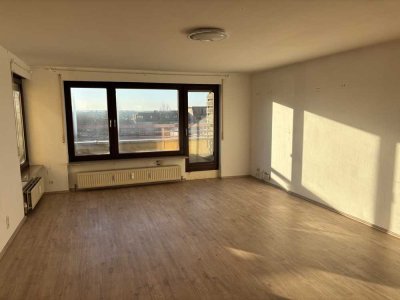 Sonnige 1,5-Zimmer-DG-Wohnung mit Ausblick