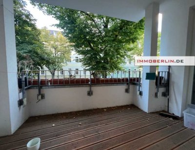 IMMOBERLIN.DE - Komfortable Wohnung im KfW-55-Haus mit Balkon & Loggia beim Ortskern nahe WISTA