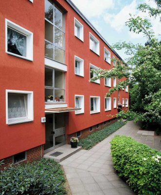 Großzügige 2 1/2-Zimmer-Wohnung mit großer verglaster Loggia!