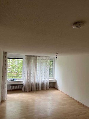 Stilvolle 4,5-Zimmer-Wohnung mit Balkon und Einbauküche in Sindelfingen