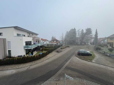 Erstbezug nach Sanierung mit Balkon: schöne 4-Zimmer-Wohnung in Wiernsheim