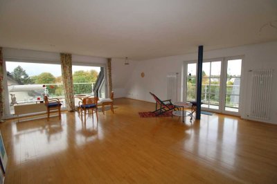 Kirchhörde: Attraktive Maisonette-Wohnung mit schöner Dachterrasse....