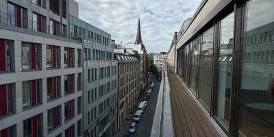 Modernes Loft: 3-Zimmer-Wohnung mit Dachterrasse nahe Mönckeberg- und Spitalerstraße in Hamburg