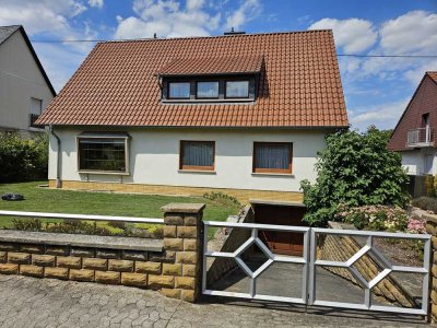 Günstiges, modernisiertes 6-Zimmer-Einfamilienhaus mit gehobener Innenausstattung in Hüffelsheim