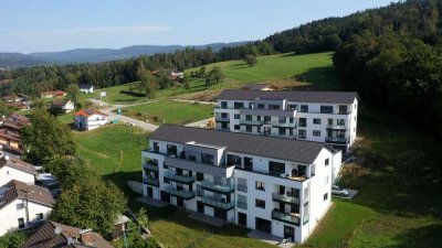 Natur trifft Stadt.  Sonnige 107 m² Gartenwohnung in Hunderdorf